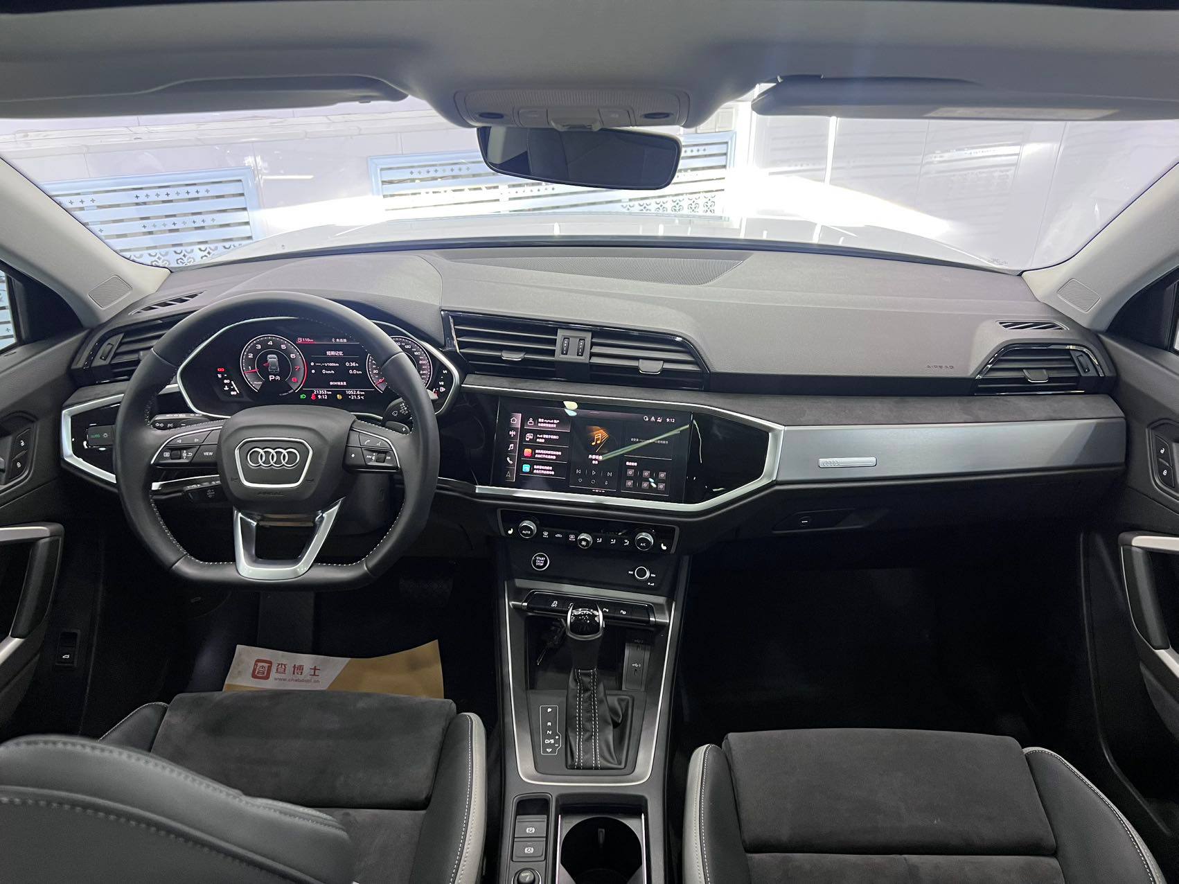 Audi Q3 2022 — салон, пробег 21 353 км